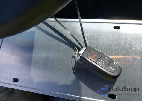 2018 Jeep Grand Cherokee Limited 4X2 from USA, damaged, VIN 1C4RJEBG0JC171391